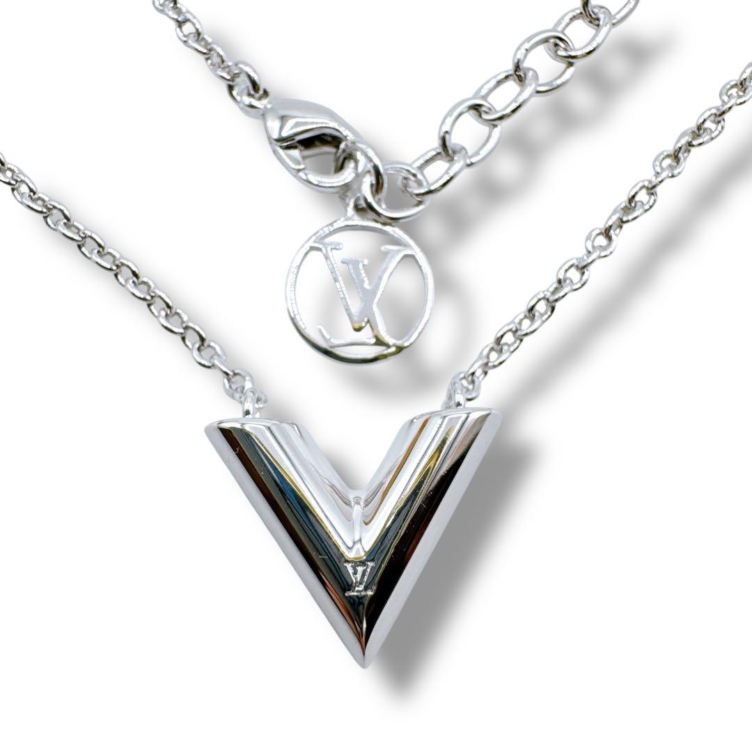 ルイヴィトン エセンシャルV ネックレス ペンダント M63197 シルバー