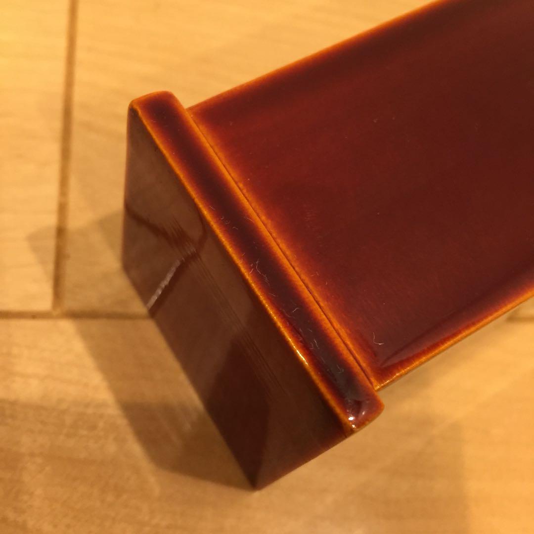 変形型 花瓶 光沢のあるえんじ色お茶道具