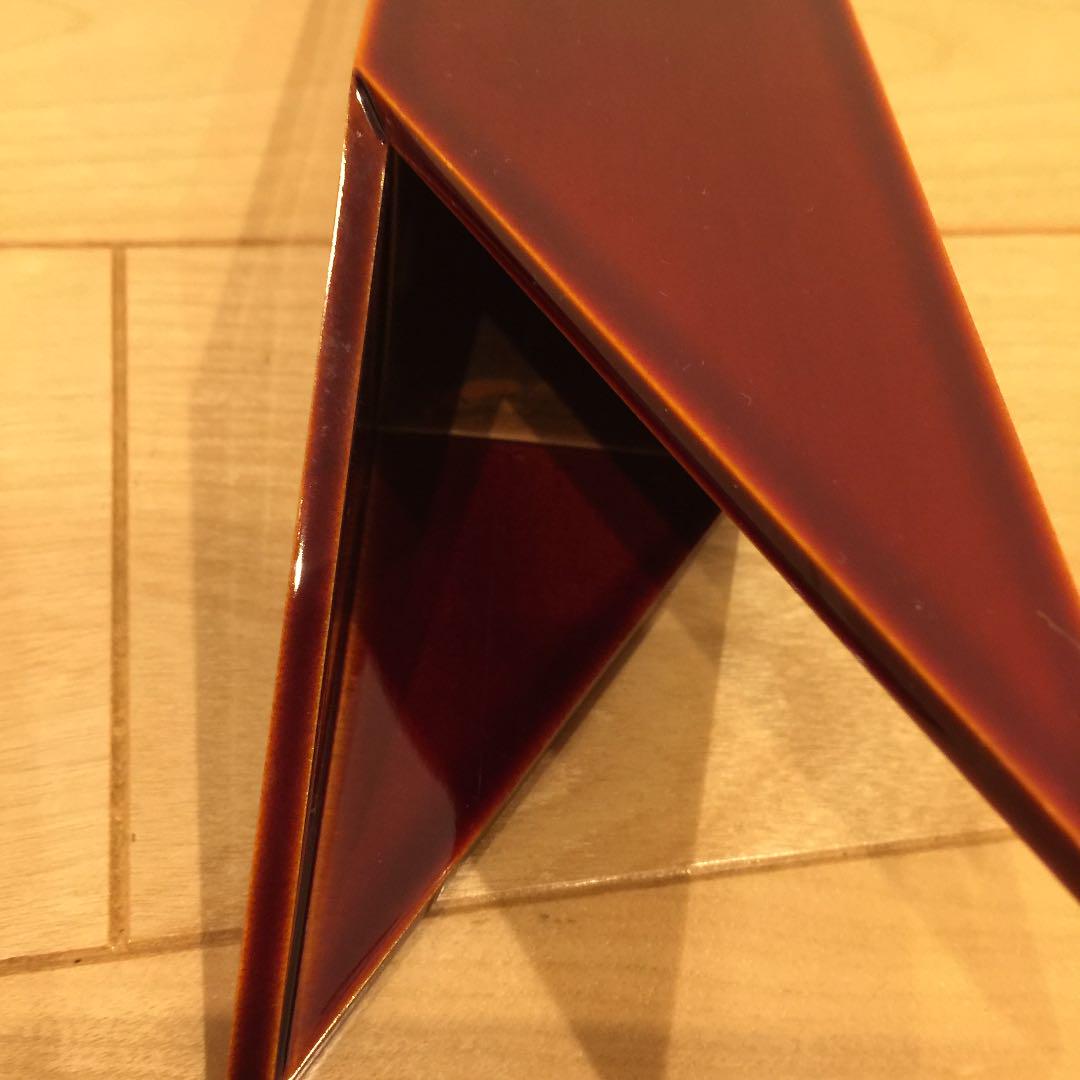 変形型 花瓶 光沢のあるえんじ色お茶道具
