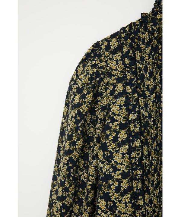 Moussy PIN TUCK FLORAL ブラウス レディース 花柄 匿名 - メルカリ