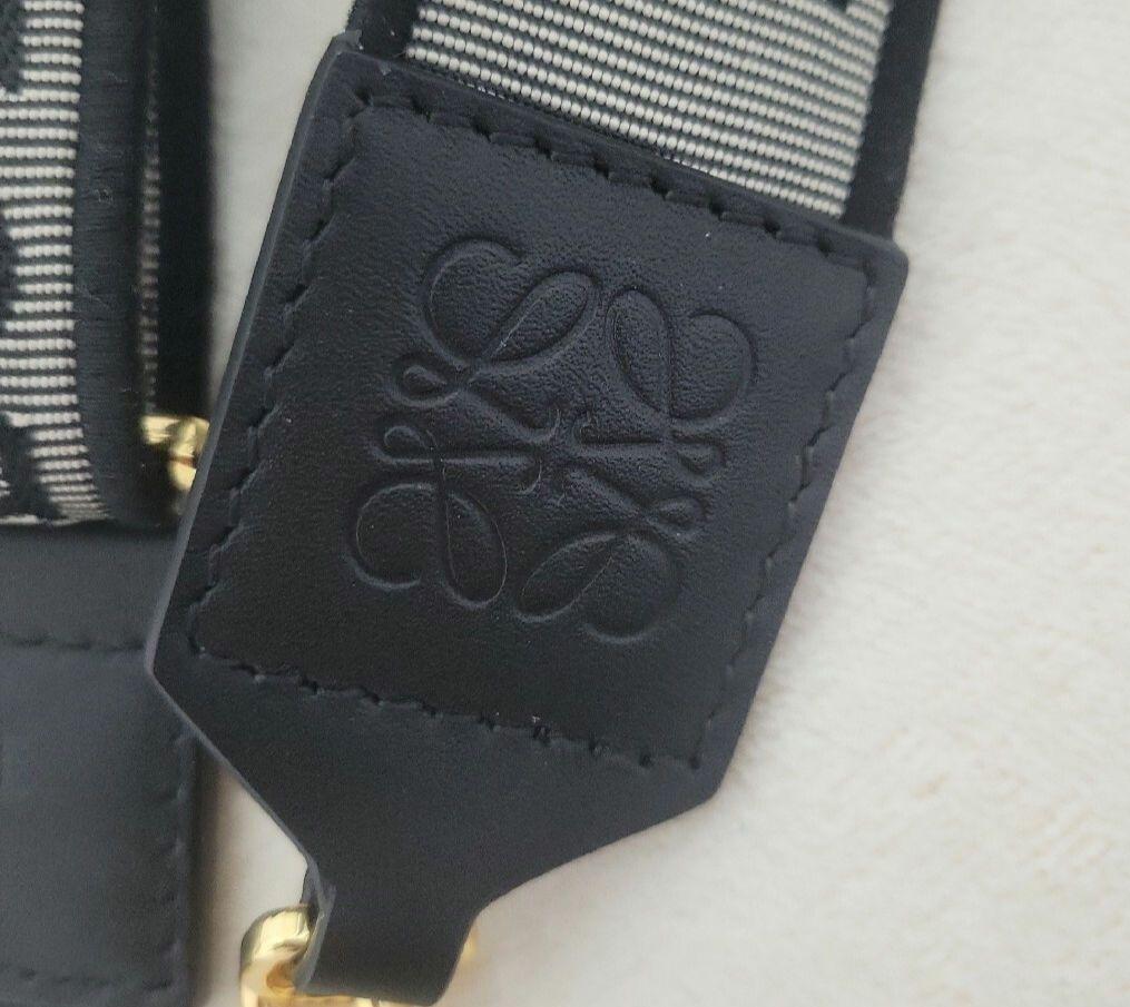 極美品　ロエベ　LOEWE　ショルダーバックストラップ　ロゴ　アナグラム