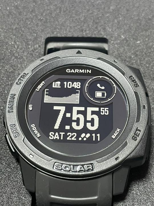 ガーミン  instinct solar  海外　使用1年以内　ソーラー