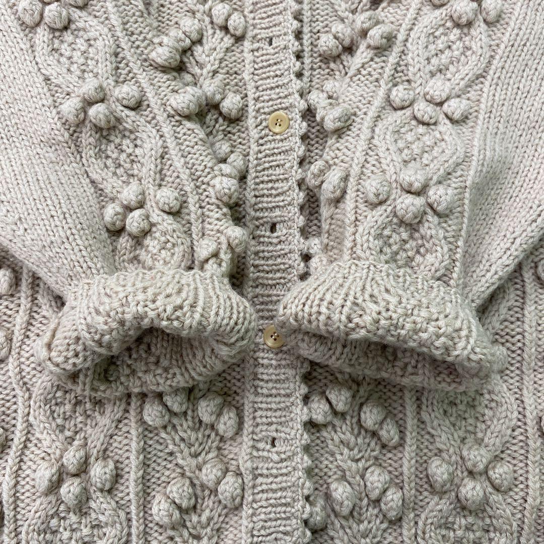 T399◯ ベージュ ニット カーディガン 長袖 立体刺繍 ざっくりニット