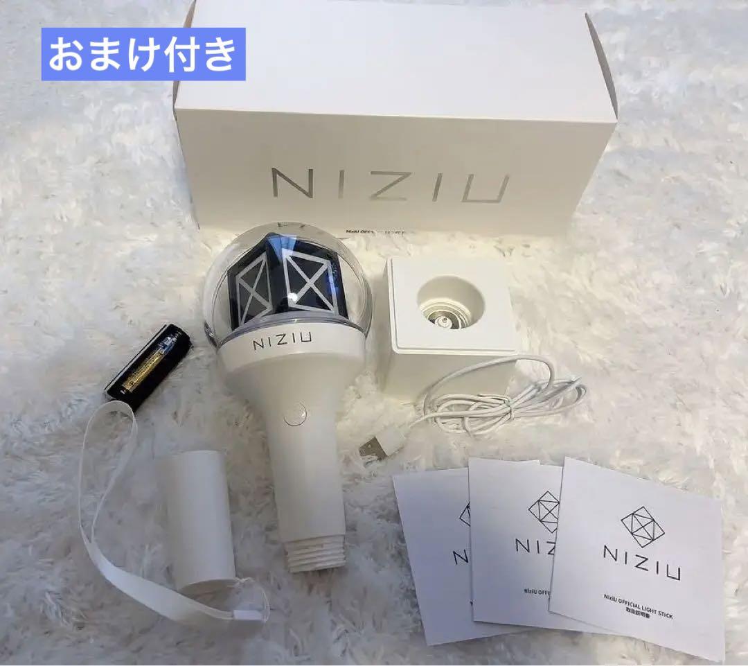 NiziU OFFICIAL LIGHT STICK