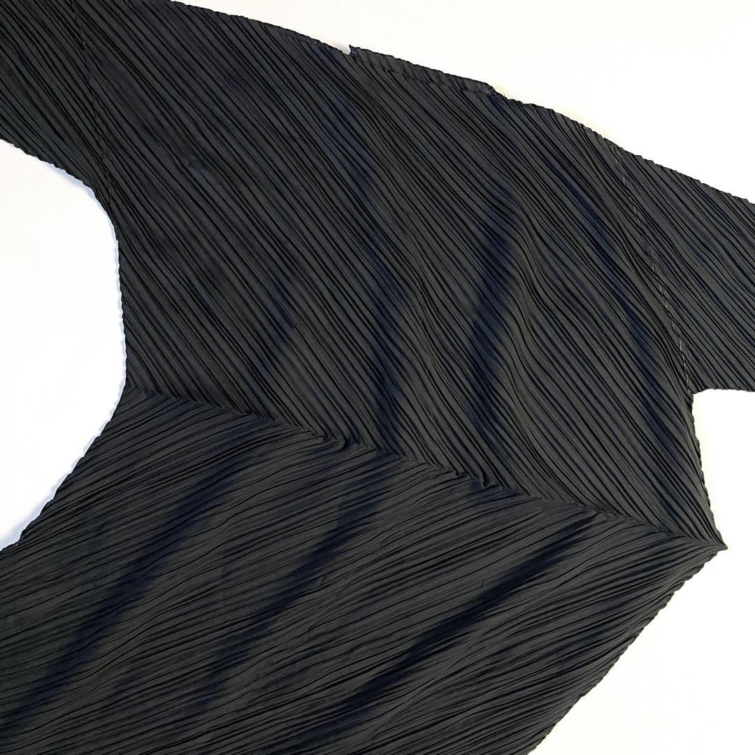 美品◇イッセイミヤケ　アシンメトリーシャツ　変形　プリーツ加工　Lサイズ　黒