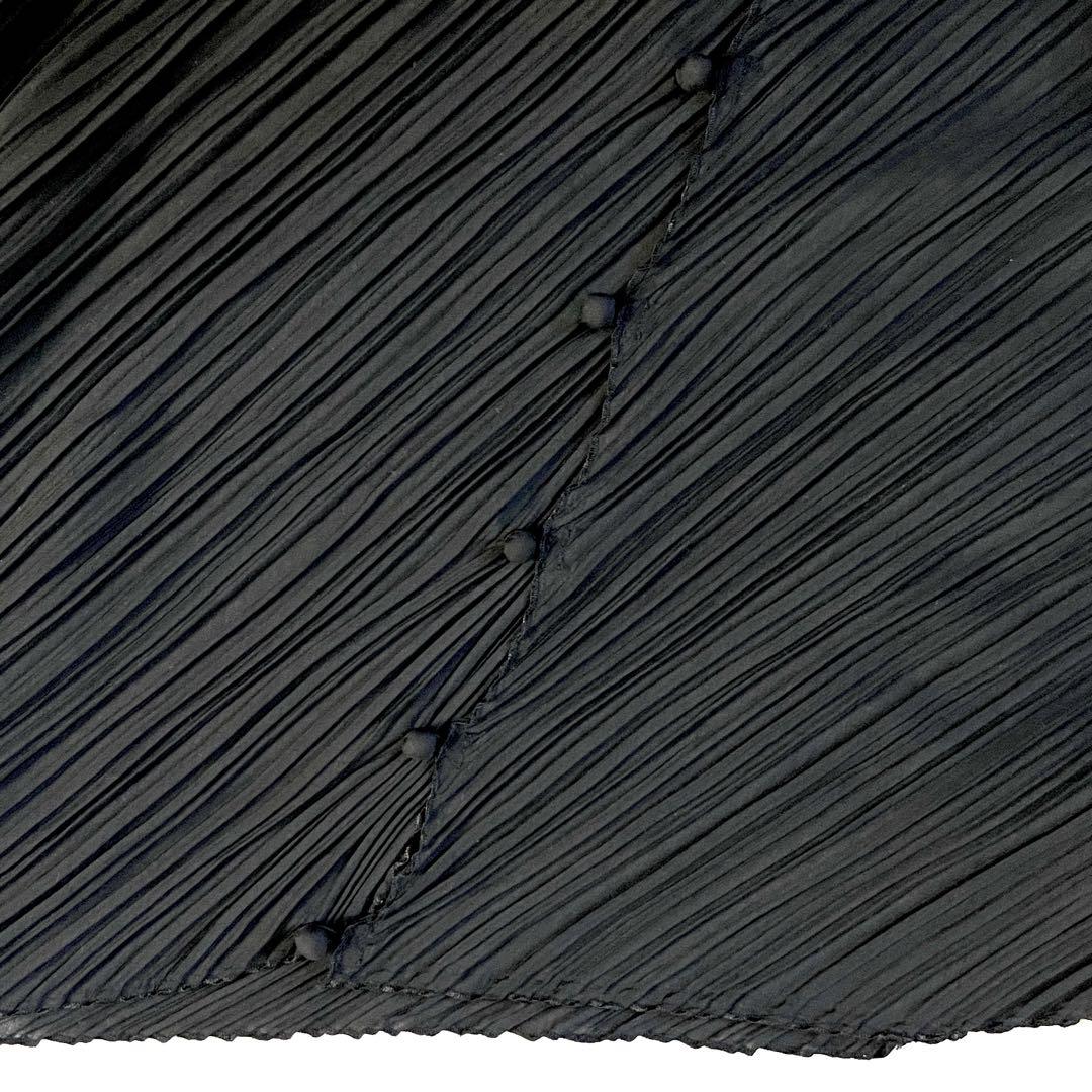 美品◇イッセイミヤケ　アシンメトリーシャツ　変形　プリーツ加工　Lサイズ　黒
