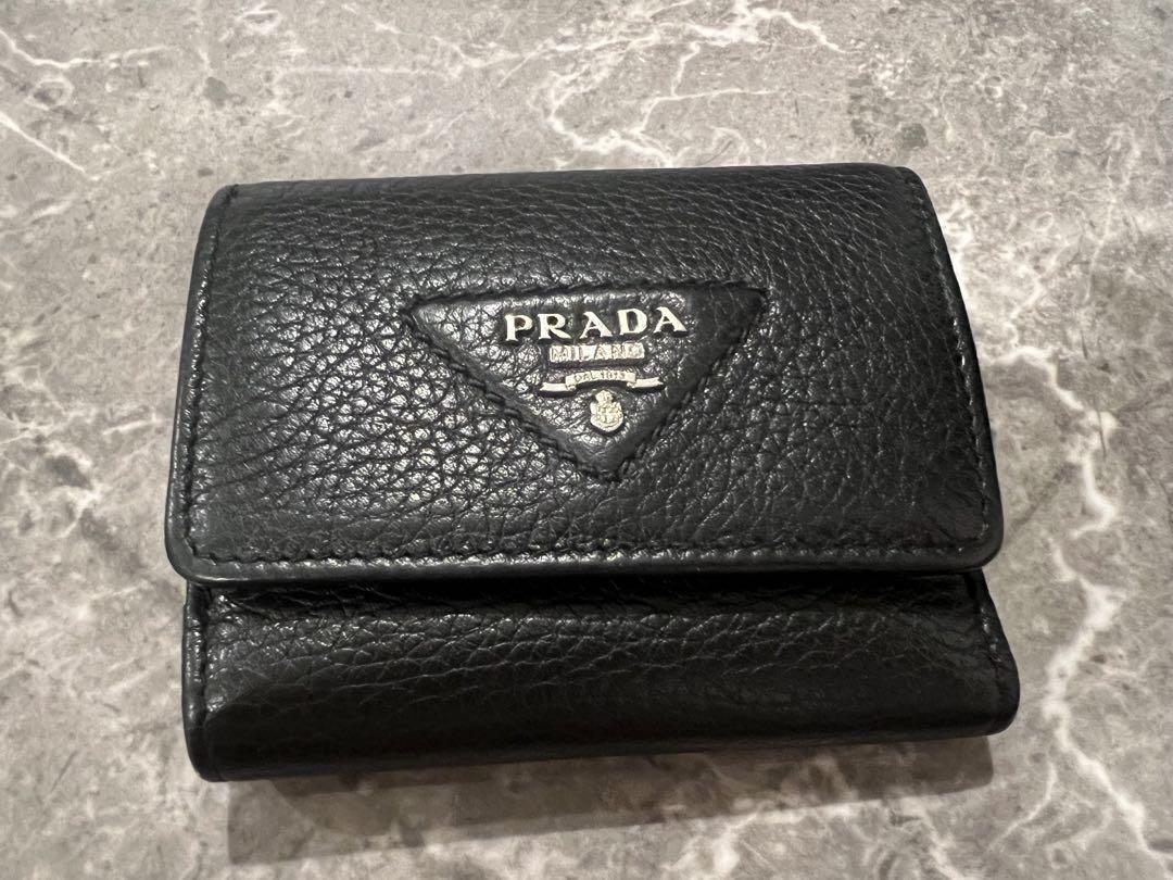 PRADA 三つ折り 財布