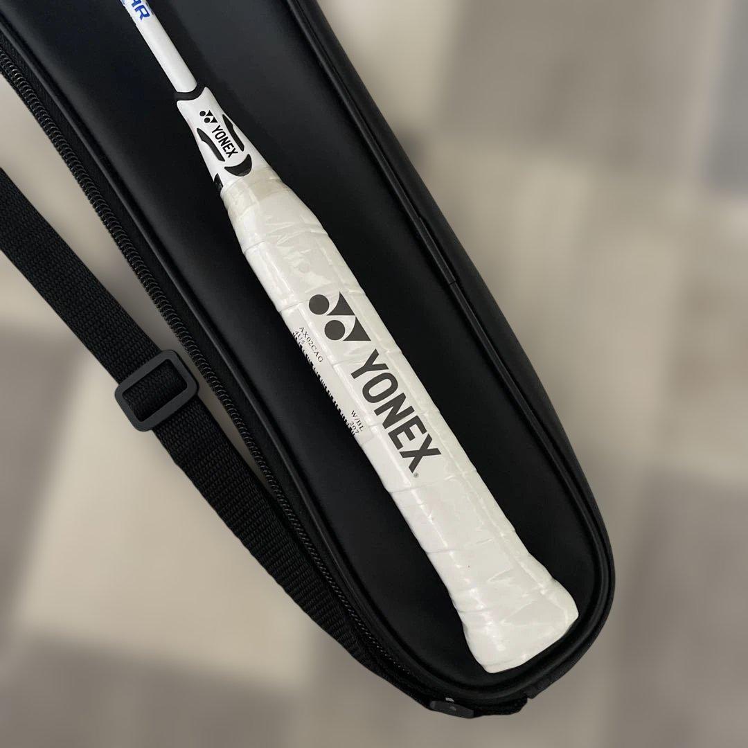 ヨネックス　YONEX バドミントンラケット アストロクス02クリア