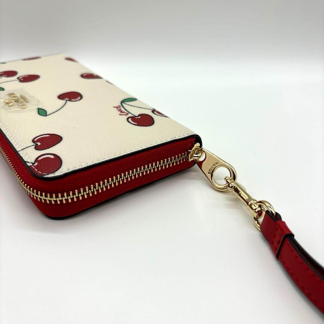 コーチ 長財布 ウォレット さくらんぼ 可愛い ラウンドファスナー 白 赤 COACH - COACH お財布 新品 未使用 レディース 長財布
