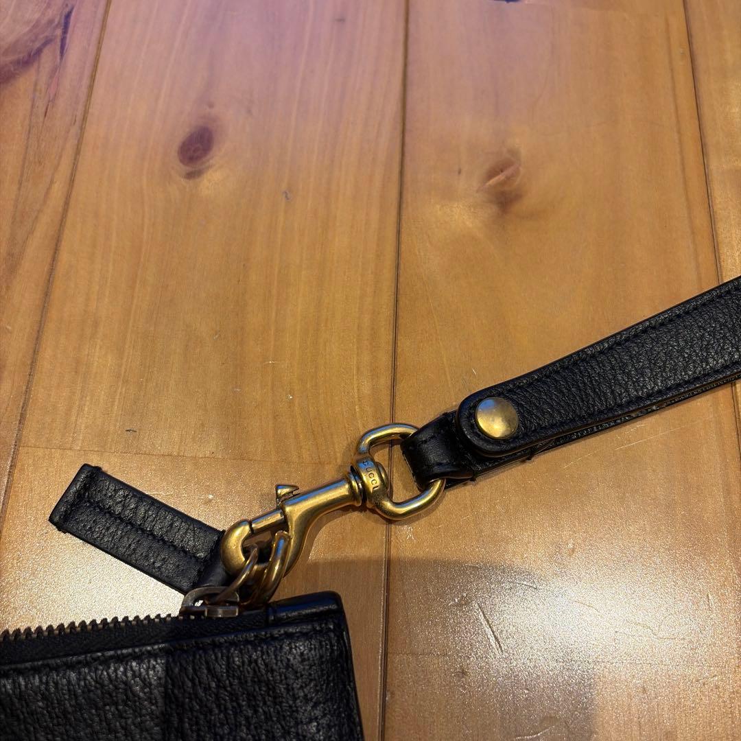 GUCCI ブラック レザー クラッチバッグ GUCCI ブラック レザー クラッチバッグ