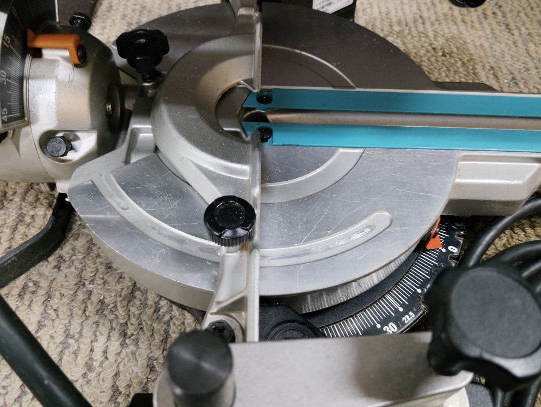 165mmスライドマルノコ LS0612FMakita