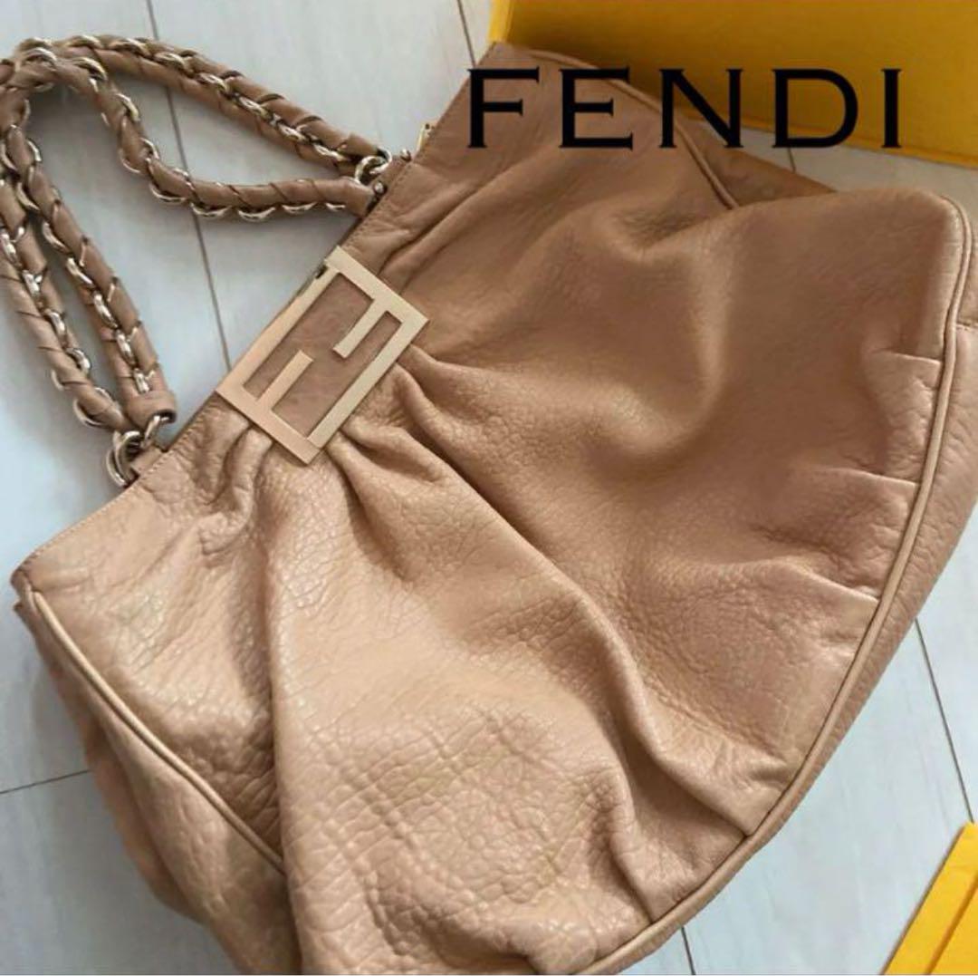 一番の FENDI ミア チェーンバック バッグ