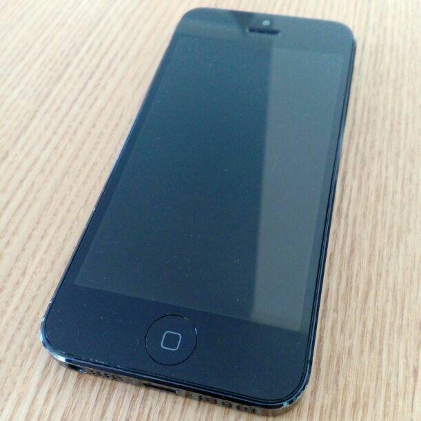iPhone5 16GB シムロックフリー海外版 携帯電話本体 iPhone5 16GB シムロックフリー海外版 携帯電話本体