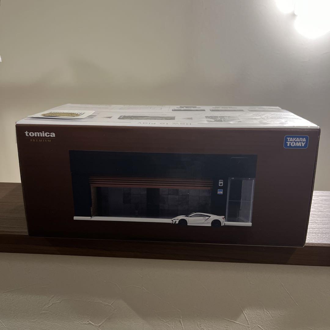ミニカー tomica GARAGE PREMIUM BLACK Edition