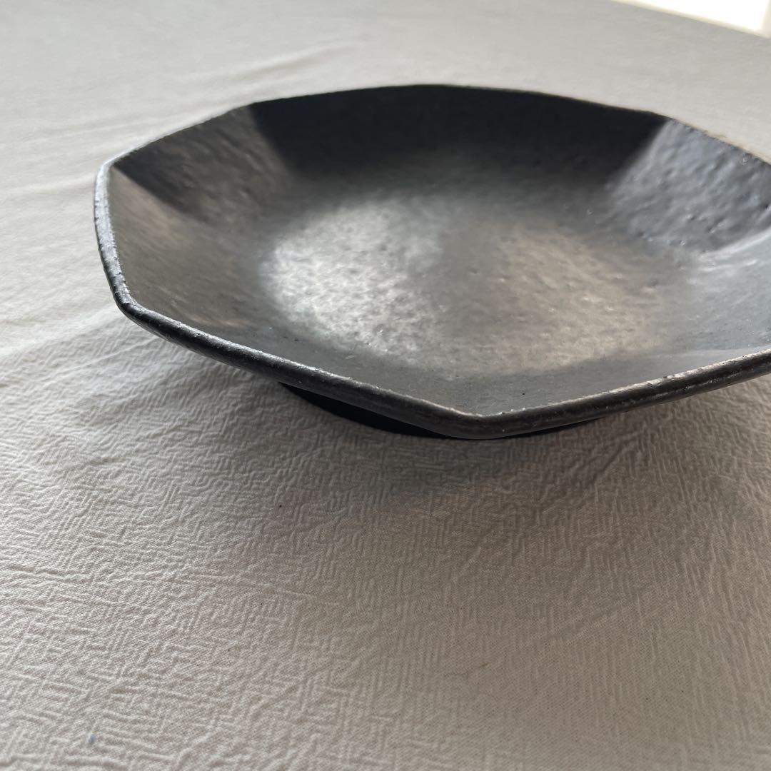 村上躍　黒鉄釉八角皿 17×3