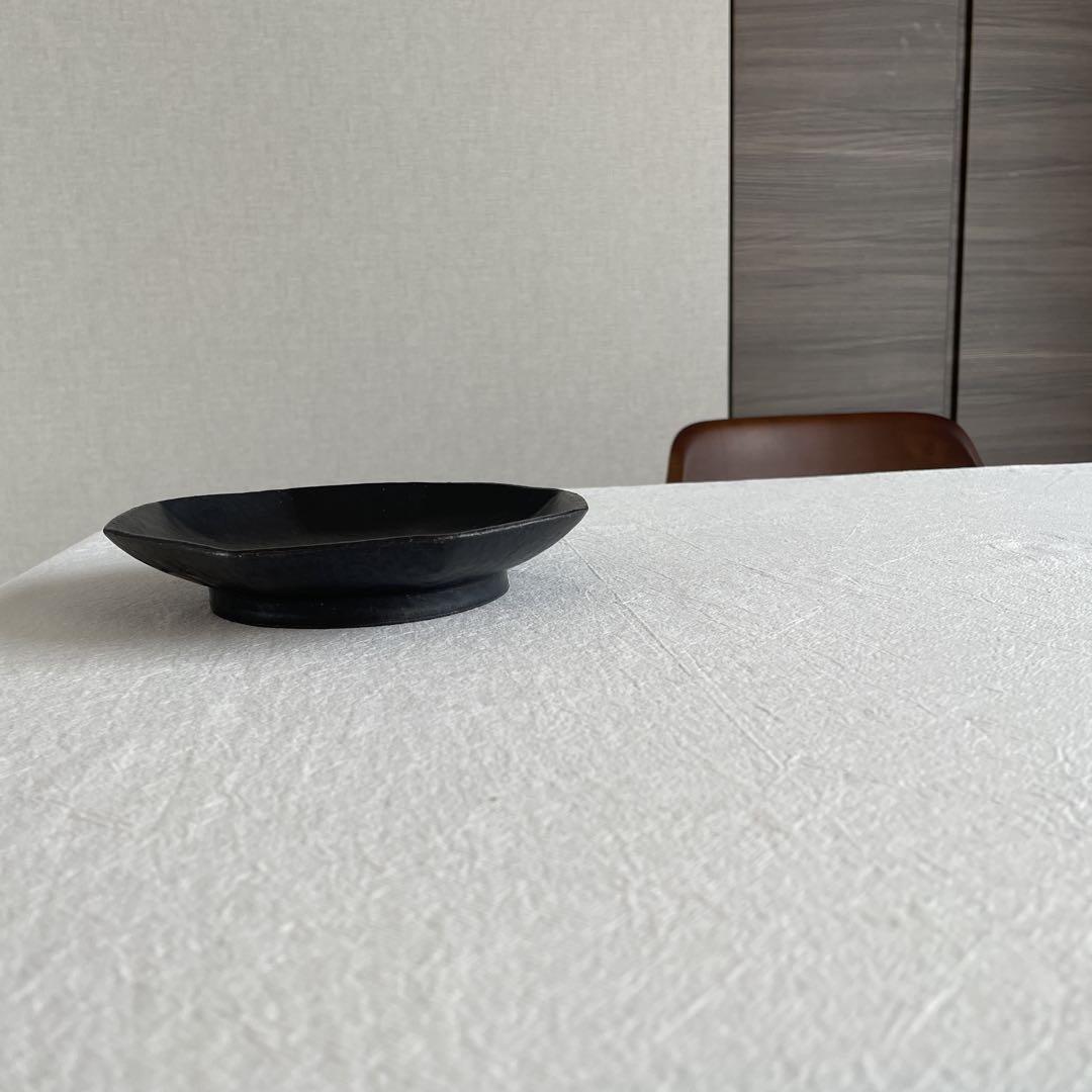 村上躍　黒鉄釉八角皿 17×3