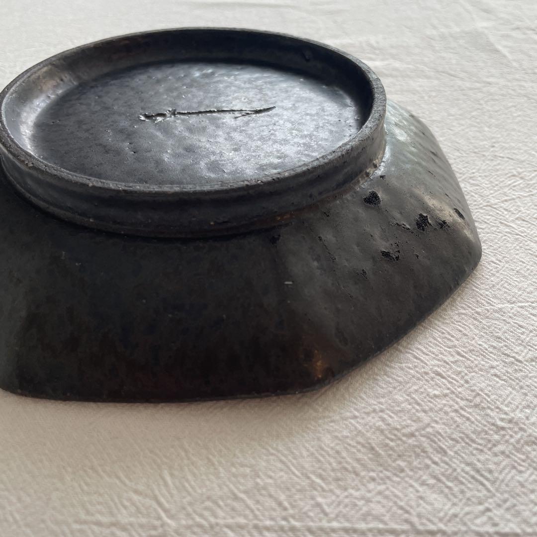 ベストセラー 村上躍黒鉄釉八角皿 17×3 食器