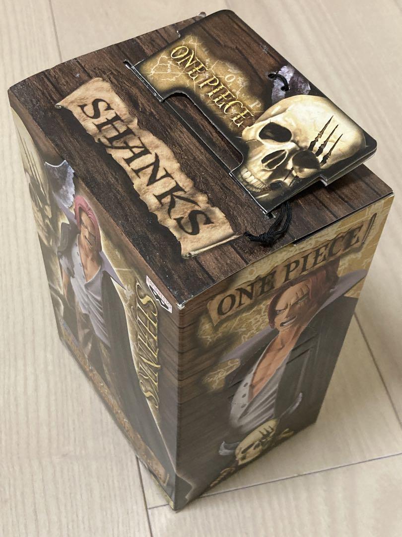 【新品】ワンピースフィギュア(シャンクス)