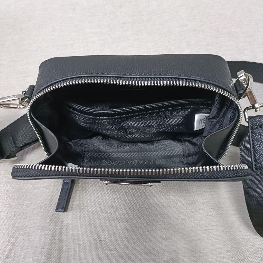 【PRADA】現地セール！ １つは欲しい＊カメラバッグ PRADA プラダ カメラバッグ ショルダーバッグオンライン で 販売
