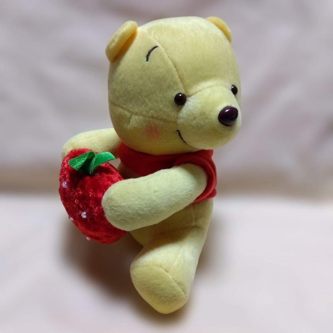 くまのプーさん♥イチゴを持った♡ぬいぐるみ - メルカリ くまのプーさん♥イチゴを持った♡ぬいぐるみ - メルカリ