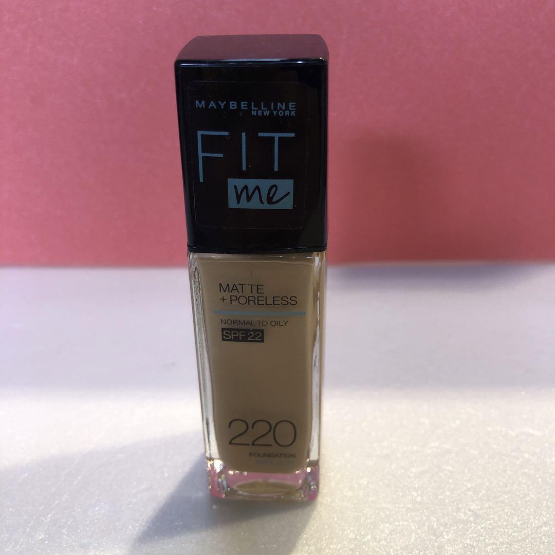 W713  メイベリン フィットミー リキッド ファンデーション R 220