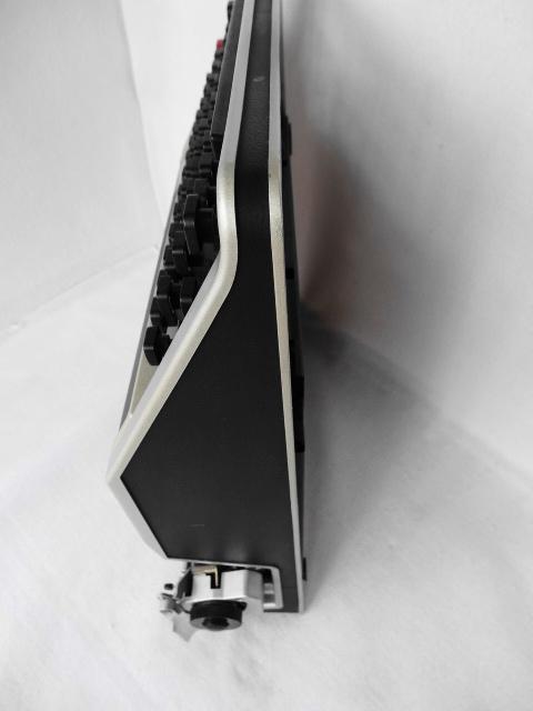 Olivetti Lettera DL タイプライター