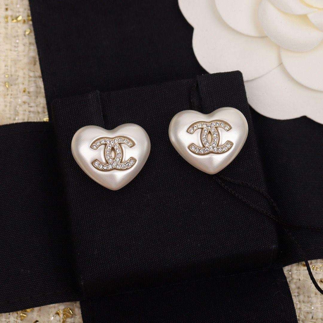 CHANEL パールピアス ココマーク
