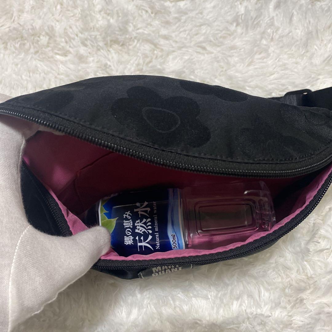 【美品】MARY QUANT   ボディバッグ　ナイロン　ブラック