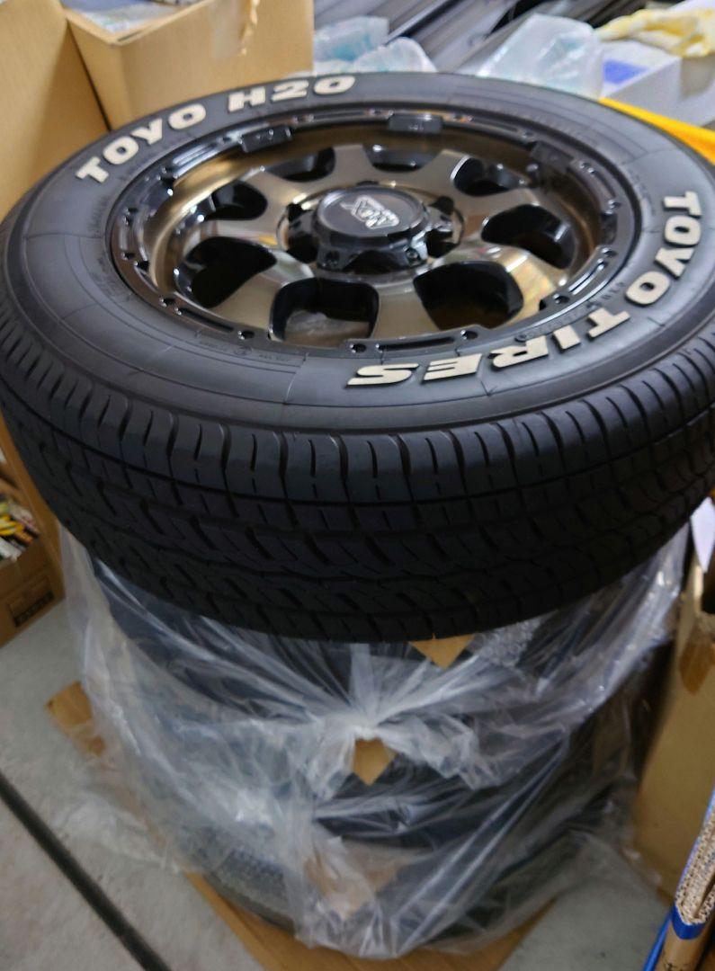 ☆美品☆ハイエース　タイヤホイールセット　215/65R16 　8PR