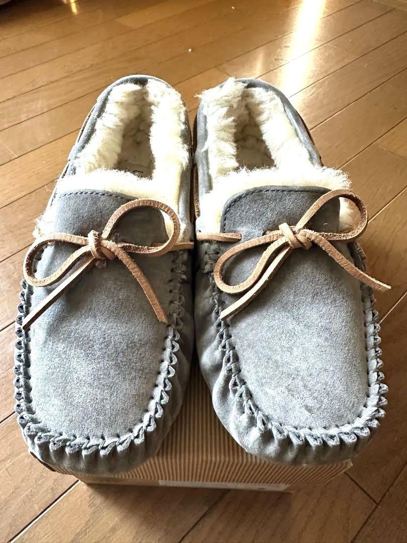 UGG DAKOTA ムートン　モカシン