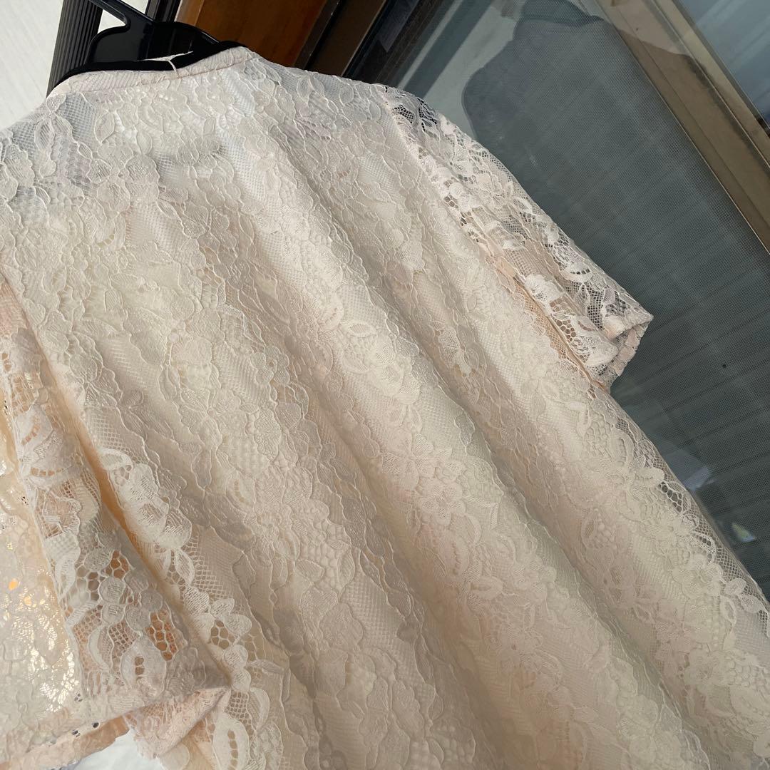 最も優遇 新品タグ付き(今季)フレアースリーブレースブラウスM