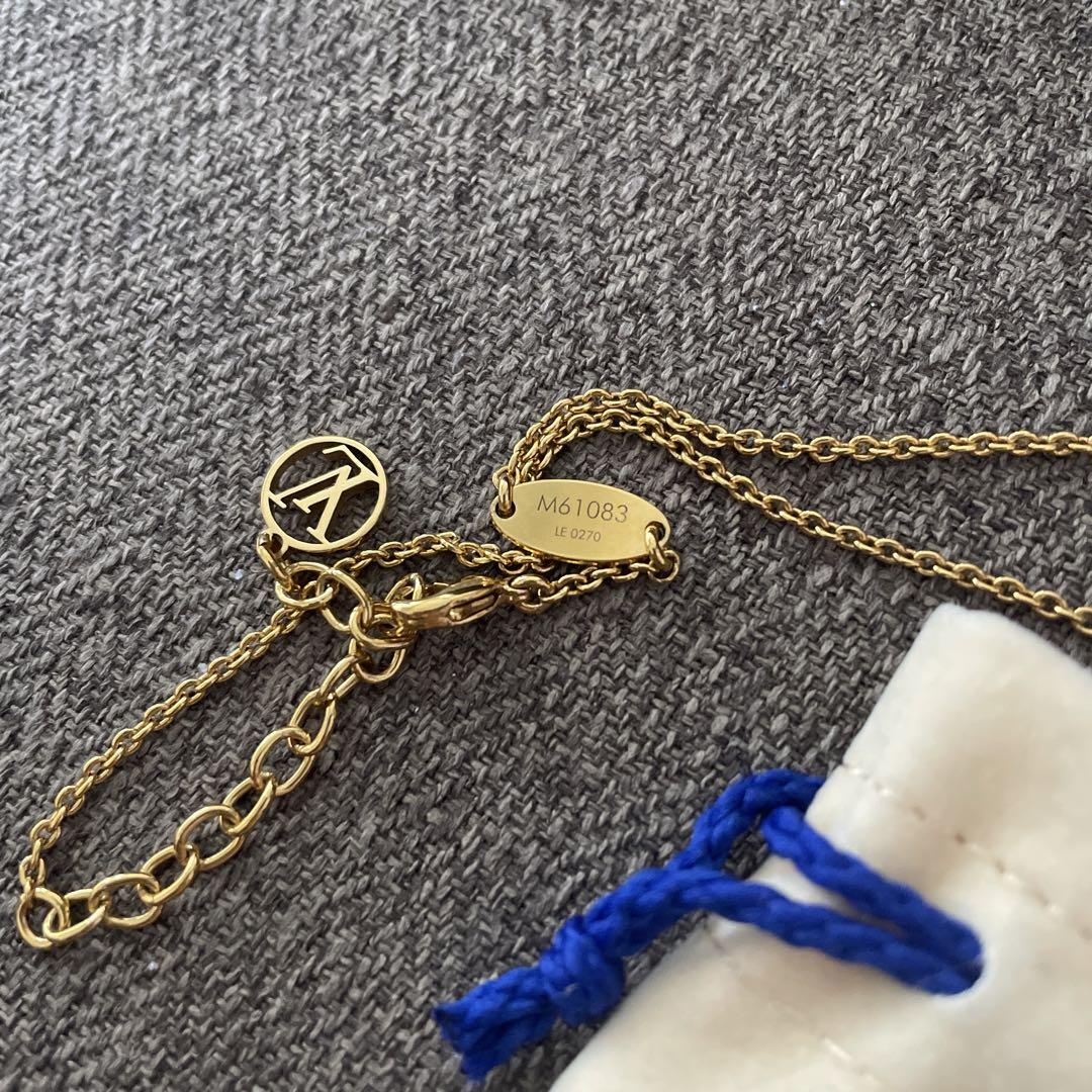 LOUIS VUITTON V字型ネックレスさ