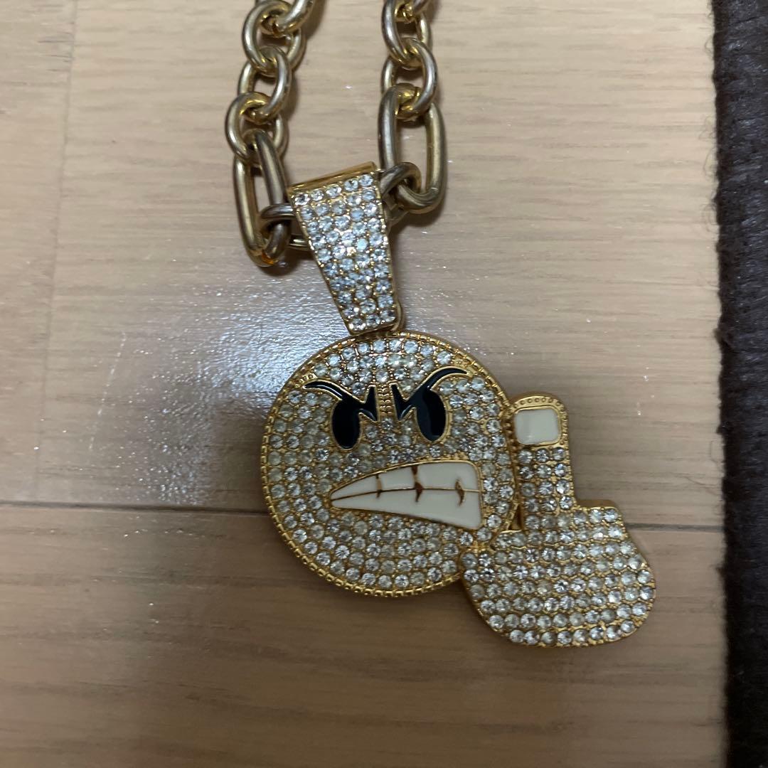 中指キャラクター ネックレス