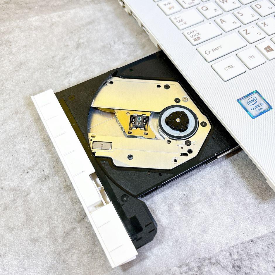 新品SSD/メモリ8GB✨6世代✨ブルーレイ✨カメラ付きノートパソコン✨薄型PC