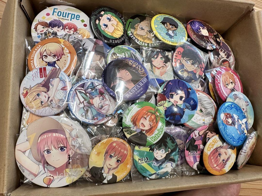 【大放出セール】 300 アニメグッズ 缶バッジ まとめ 大量 まとめ売り ジャンプ ピンズ・ピンバッジ・缶バッジ