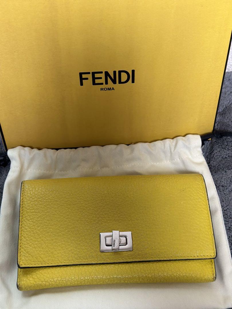 FENDI イエロー 二つ折り財布 FENDI イエロー 二つ折り財布 本体 小物