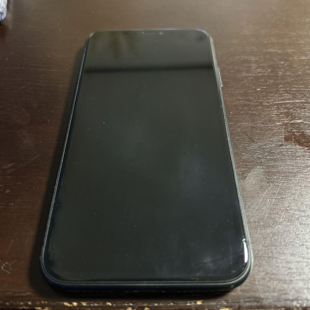 iPhone 11 ブラック 64 GB 極美品　ケース付き