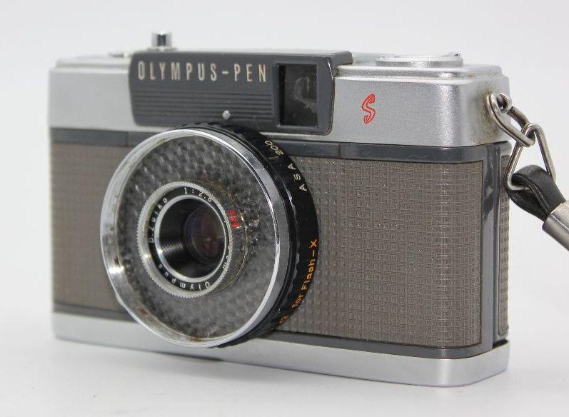 メルカリ Olympus Pen Ee オリンパス ペン フィルムカメラ オリンパス 2 680 中古や未使用のフリマ