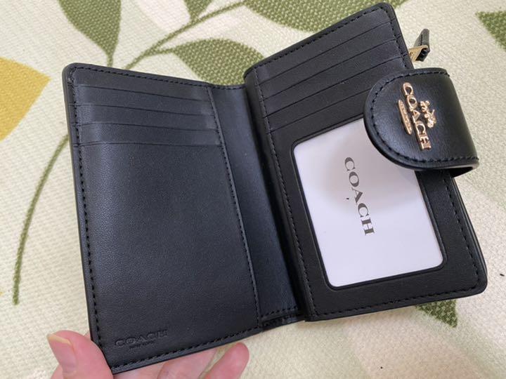 カーキ♖ 美品 カーキ ブラック 黒色 jAsg0-m60046503812 COACH コーチ 折り財布 しましたが