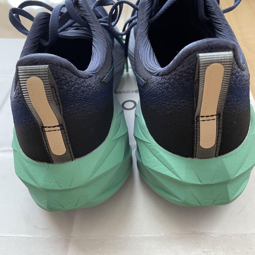 asics NOVABLAST4 23cm 美品