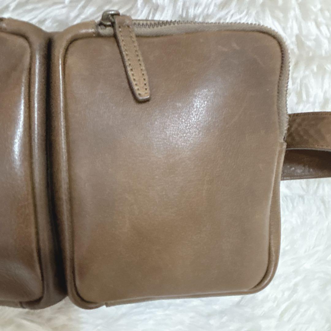 土屋鞄 ビークル トリジップ ボディバッグ ブラウン メンズ mdprevattcaulkingandwaterproofing.com