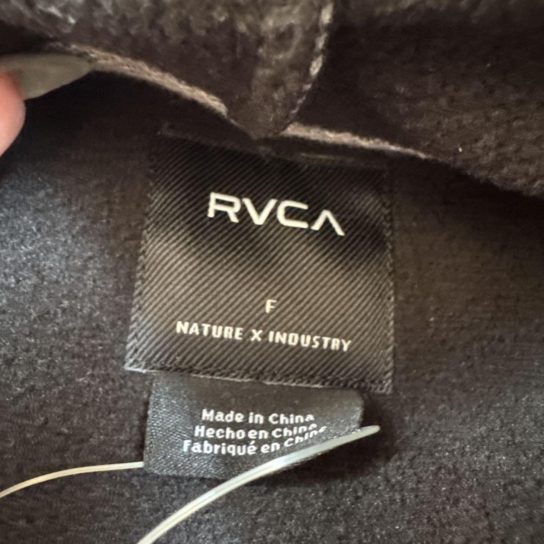 ★ RVCA