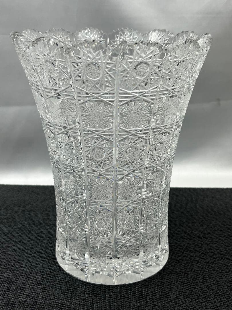 ボヘミアクリスタアル花瓶 花生　715