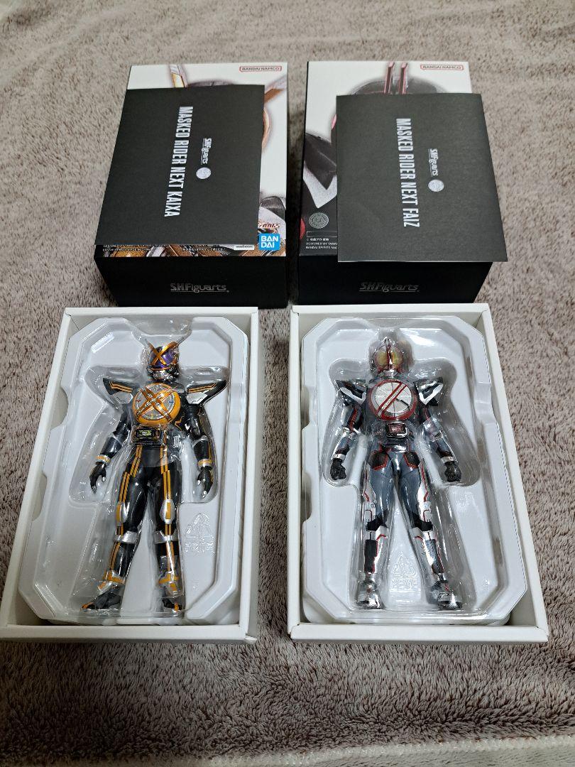 真骨彫　ネクストファイズ　ネクストカイザ 2体セット
