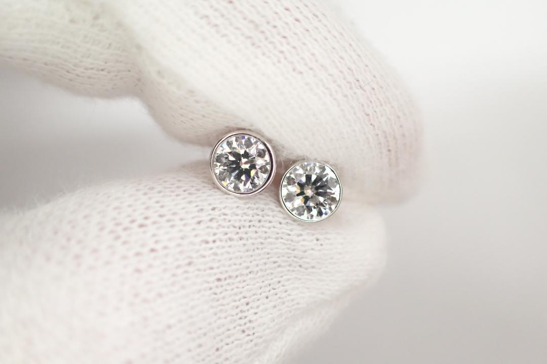 20/美品 Pt900 ダイヤ計0.67ct(0.31/0.36) ピアス アクセサリー