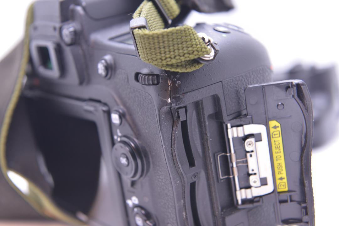 D750 バッテリーグリップ付き