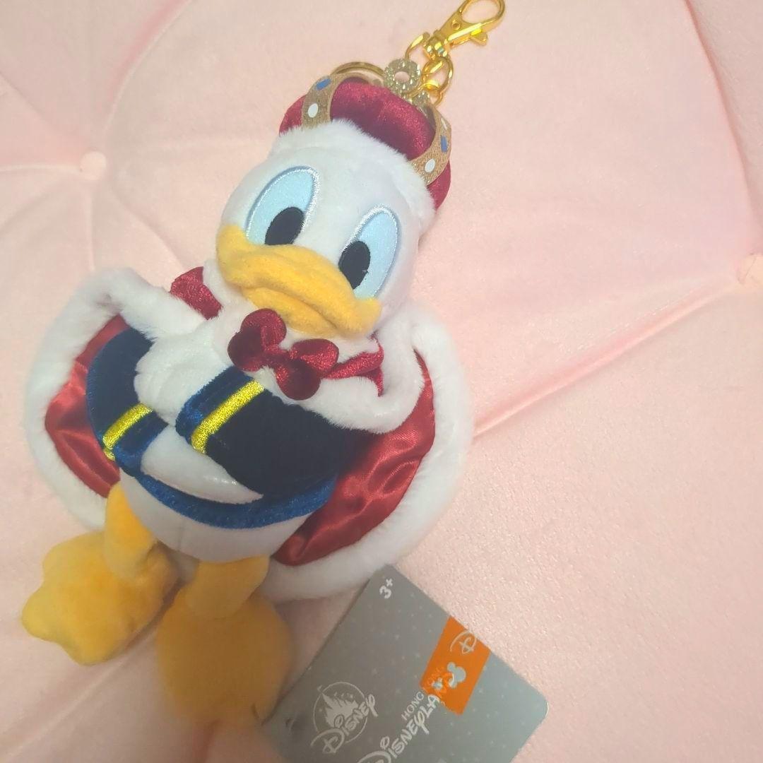 香港ディズニー ドナルド バースデー キーチェーン - メルカリ