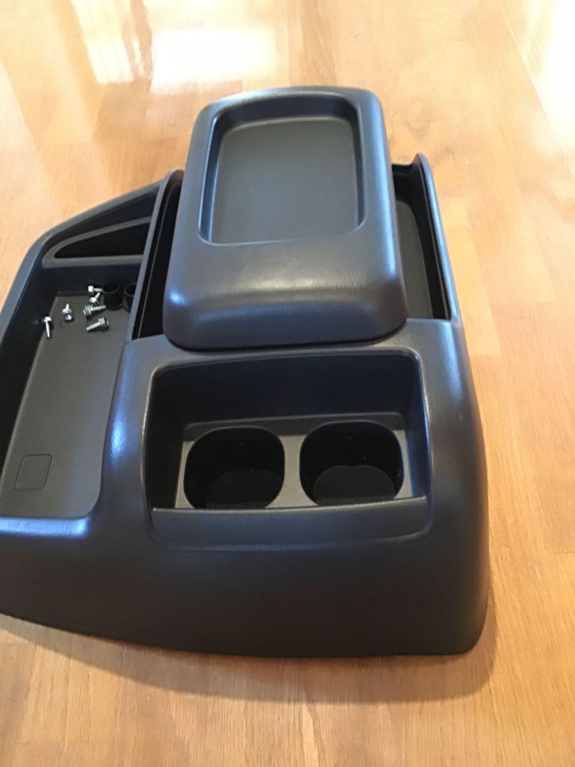 ハイエースワゴン　ワイド車用コンソールボックス