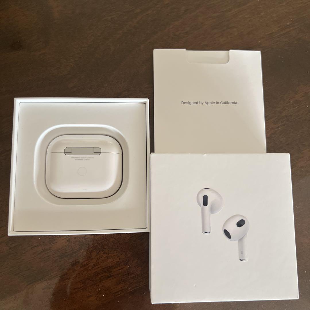 Apple 第3世代エアーポッズMagSafe充電ケース付MME73J/A