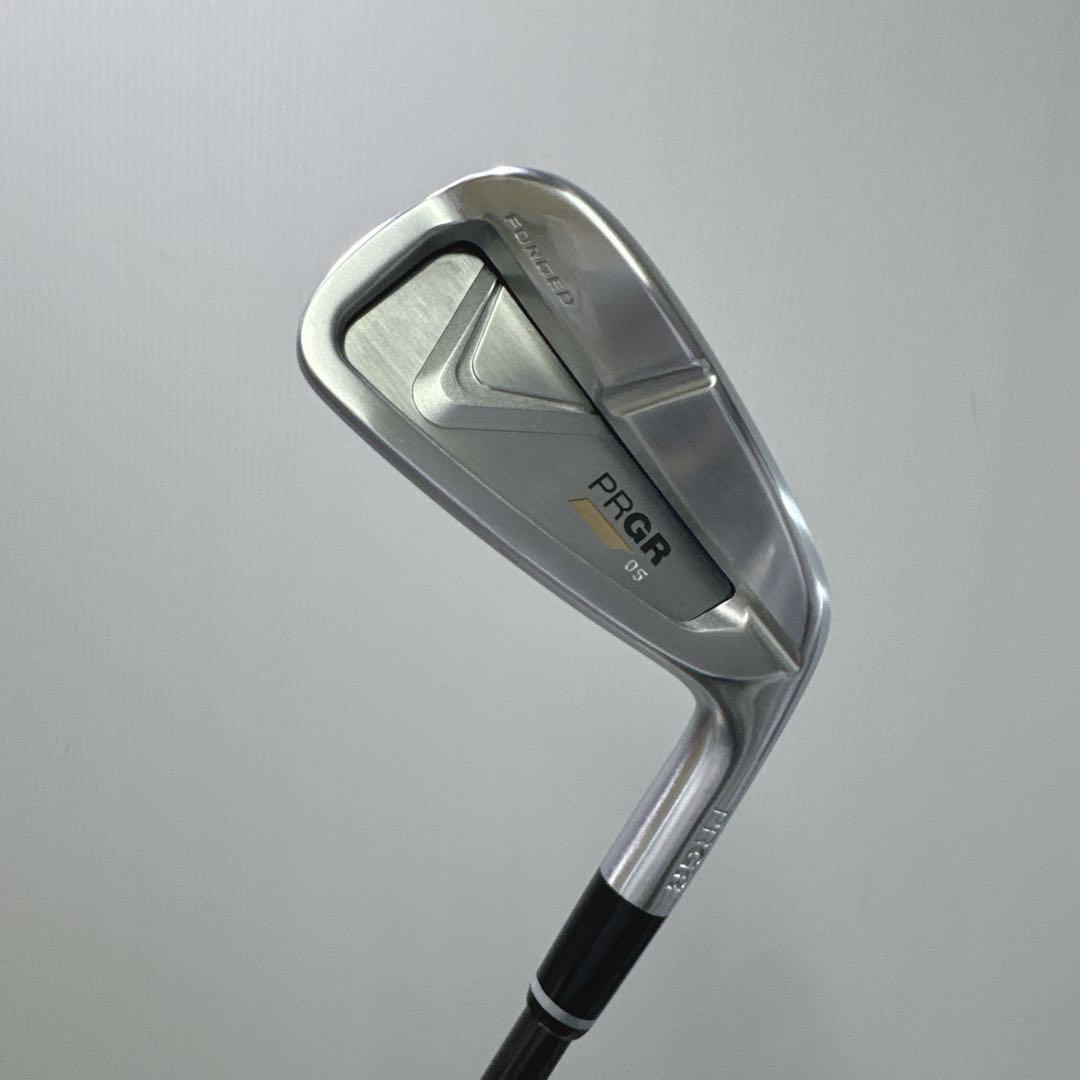 美品 PRGR 05 7番単品アイアン 2021純正カーボン SR メンズ 右